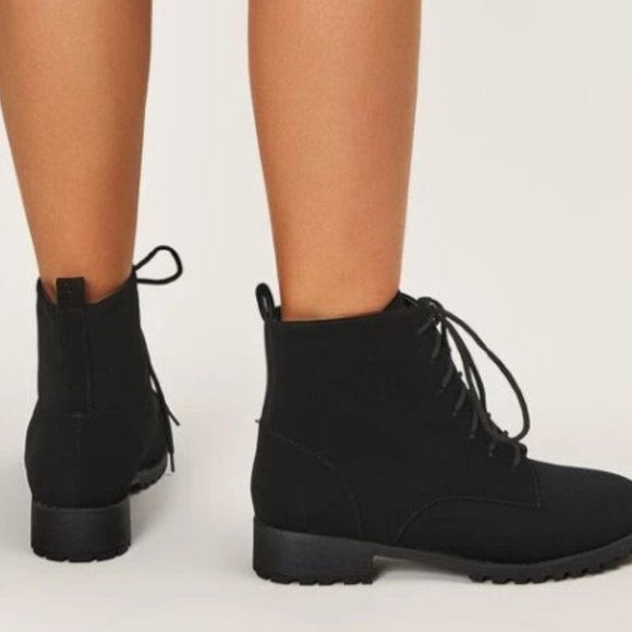 Lace-up Front Ankle Boots (US 8) - Picture 4 of 4